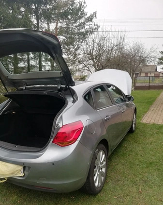 Opel Astra cena 26500 przebieg: 123000, rok produkcji 2011 z Łódź małe 46